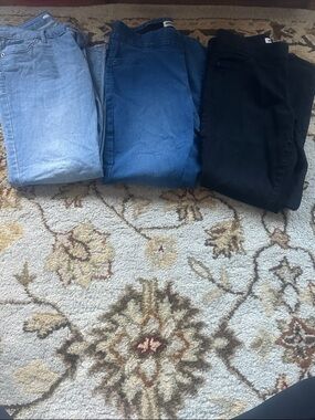 Old Navy Women’s Skinny Jeans - Light Blue, Medium Blue, Black (size 6 short)